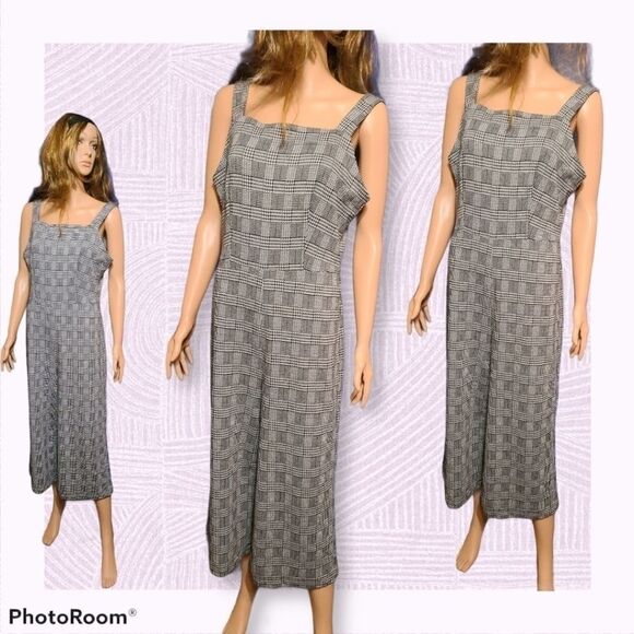 Lily & lola Black & Grey cropped jump suit - Picture 1 of 10